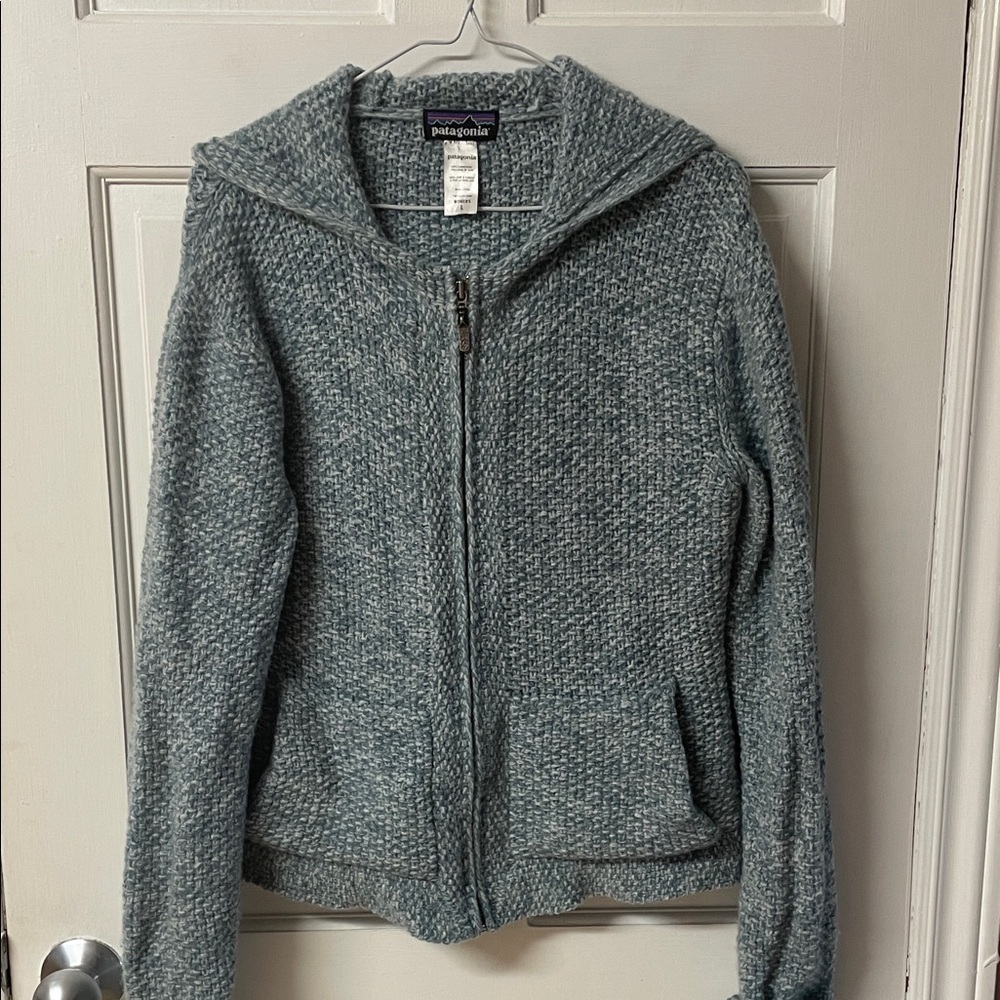 Patagonia Heathered Light Blue Zip Sweater